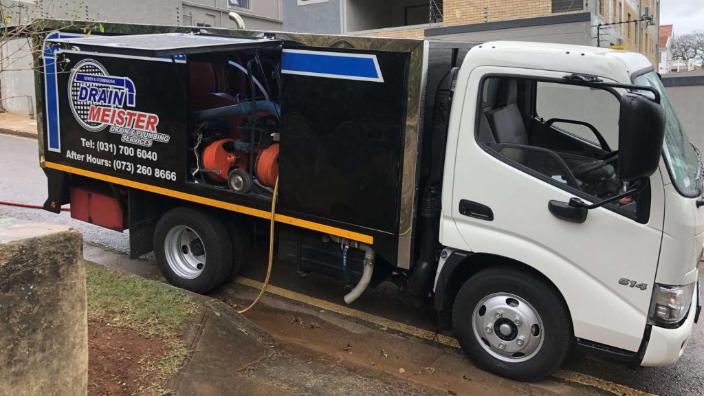 Drain unblocking vehicle drainmeister